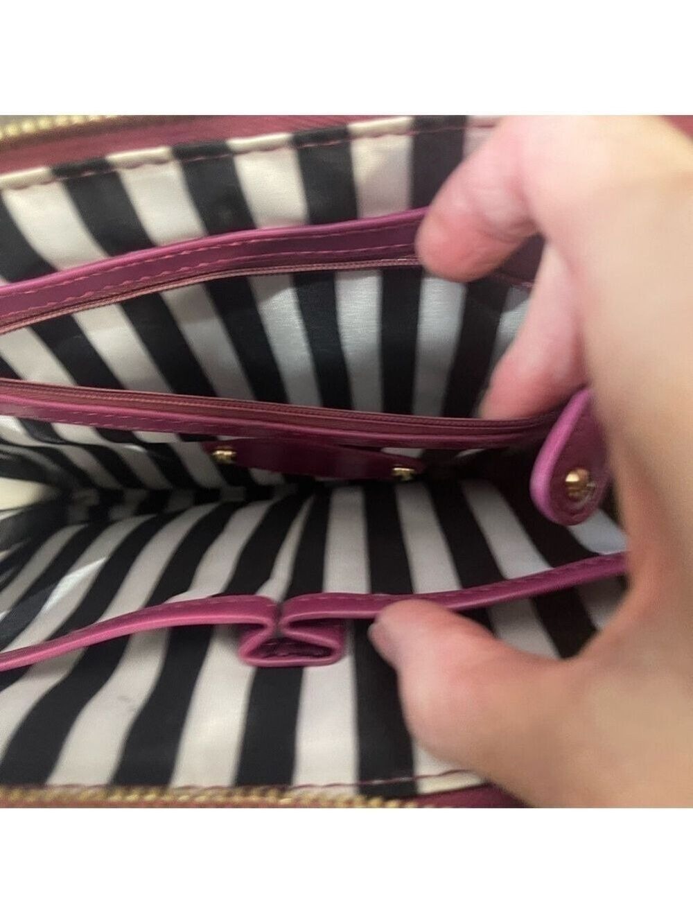 Crossbody 💙 - Picture 10 of 11